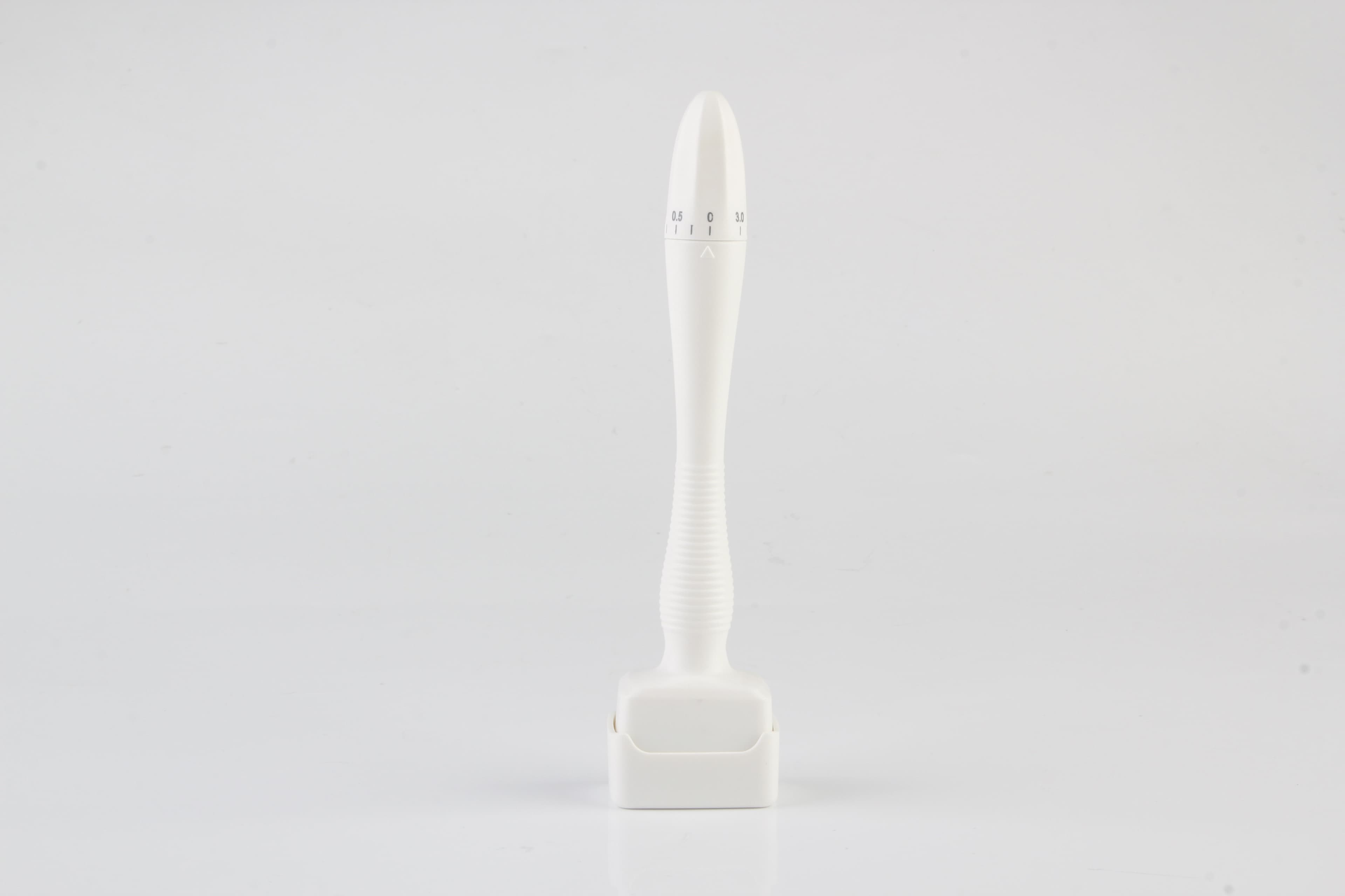 Stamp Derma Roller DRS140 11